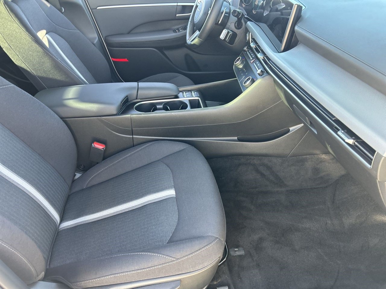 Used 2026 Hyundai Sonata SEL FWD image 9