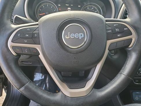 Used 2015 Jeep Cherokee Limited w/ Luxury Group image 22