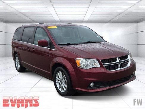 Used 2018 Dodge Grand Caravan SXT FWD image 1