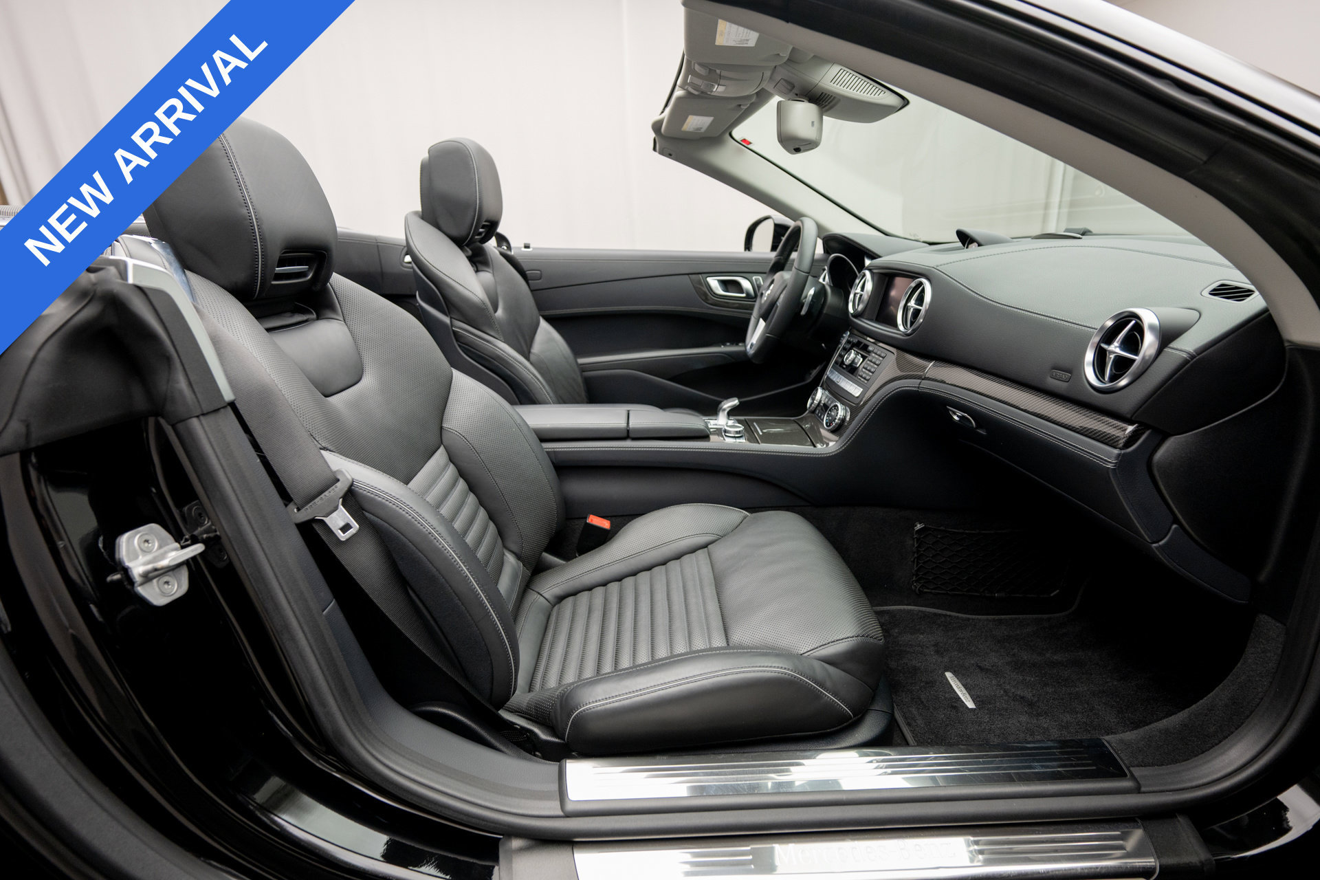 Used 2016 Mercedes-Benz SL 550 image 14