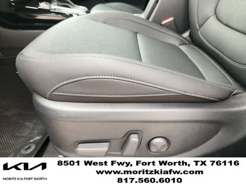 New 2026 Kia Seltos EX FWD image 17