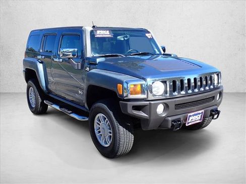 Used 2007 HUMMER H3 w/ Chrome Appearance Package AWD/4WD image 6