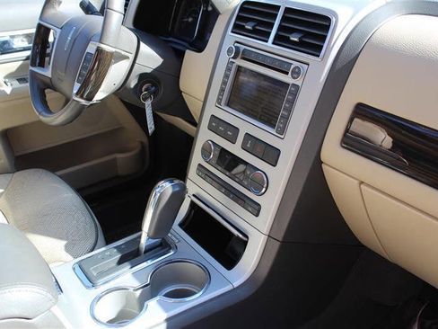 Used 2008 Lincoln MKX AWD image 23