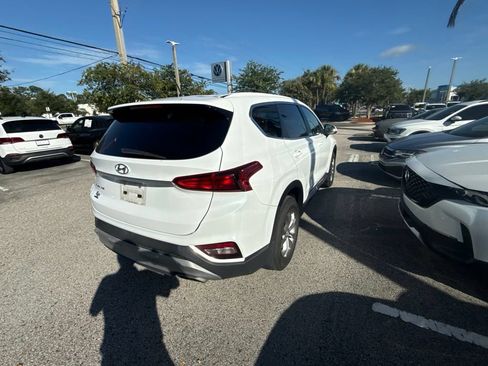 Used 2020 Hyundai Santa Fe SE FWD image 17