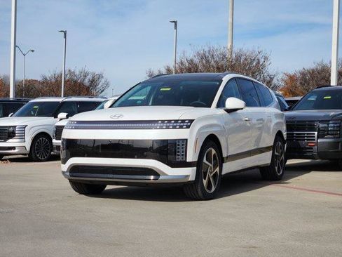 New 2026 Hyundai Ioniq 9 Calligraphy image 2