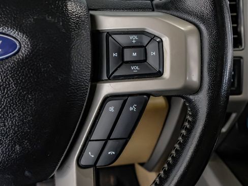 Used 2021 Ford F250 Lariat w/ Lariat Ultimate Package AWD/4WD image 18