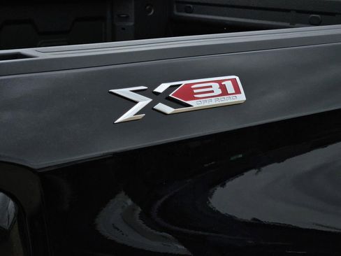 Used 2025 GMC Sierra 1500 Elevation w/ Elevation Premium Package image 10