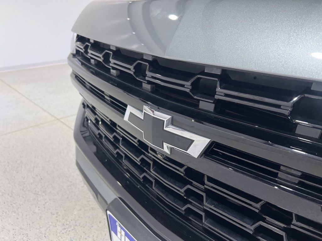 Used 2023 Chevrolet Tahoe Z71 w/ Luxury Package AWD/4WD image 28