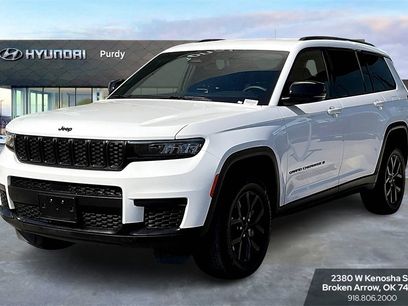 Used 2024 Jeep Grand Cherokee L Laredo