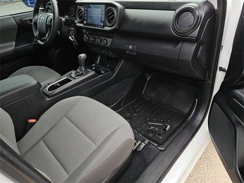 Used 2020 Toyota Tacoma SR image 9