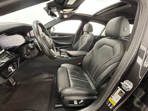 Used 2023 BMW 540i xDrive w/ Executive Package image 28