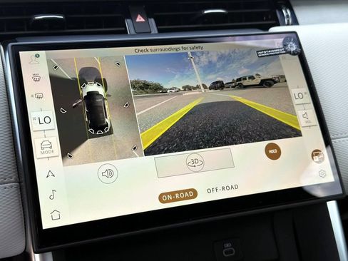 New 2026 Land Rover Discovery Sport Landmark AWD/4WD image 23