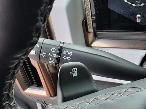 Used 2025 GMC Hummer EV 2X image 45