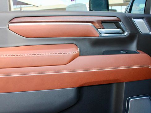 Used 2024 GMC Sierra 2500 Denali Ultimate image 13