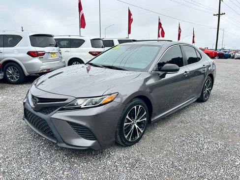 Used 2019 Toyota Camry SE w/ Convenience Package FWD image 16
