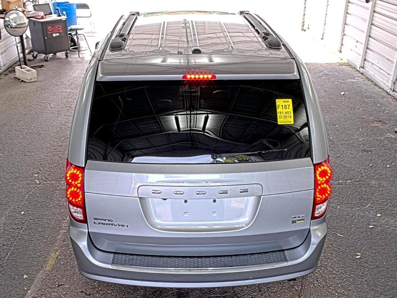 Used 2019 Dodge Grand Caravan SXT FWD image 4
