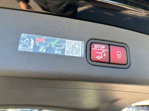 Used 2024 Mercedes-Benz GLC 300 image 10