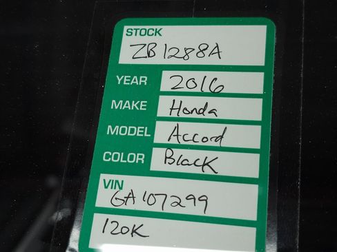 Used 2016 Honda Accord EX image 30