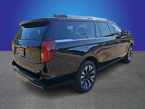 Used 2025 Ford Expedition Max Platinum w/ Driver's Package AWD/4WD image 4