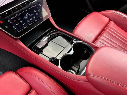 Used 2023 Maserati Grecale Modena AWD/4WD image 17