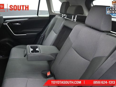 Used 2025 Toyota RAV4 XLE AWD/4WD image 23