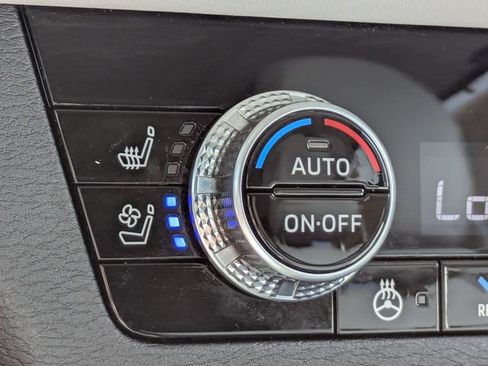 Used 2025 Mitsubishi Outlander SEL FWD image 25