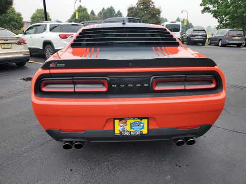 Used 2016 Dodge Challenger R/T Scat Pack image 7