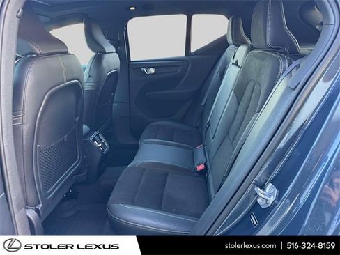 Used 2022 Volvo XC40 P8 Recharge Ultimate image 16