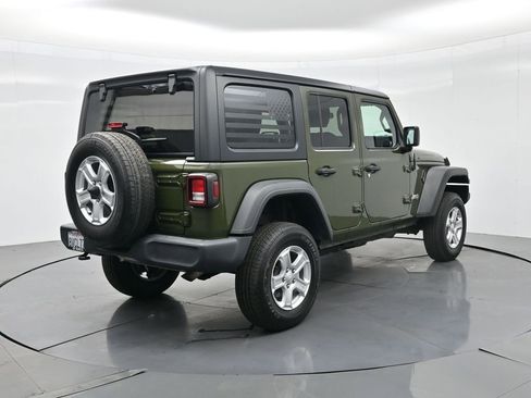 Used 2021 Jeep Wrangler Unlimited Sport image 7