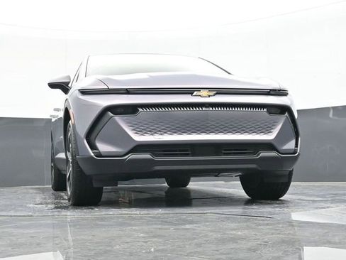 New 2026 Chevrolet Equinox EV LT image 48