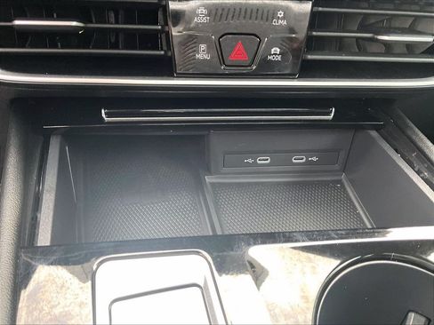 Used 2024 Volkswagen Atlas SEL Premium R-Line AWD/4WD image 27