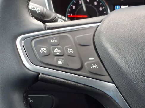 Used 2023 Chevrolet Equinox LT image 24