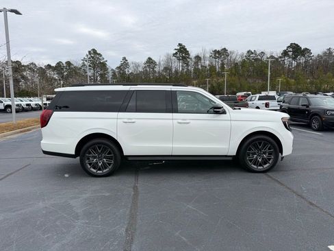 New 2026 Ford Expedition Max Platinum w/ Stealth Appearance Package image 9