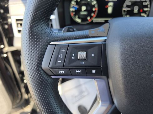 Used 2024 Mitsubishi Outlander FWD image 31