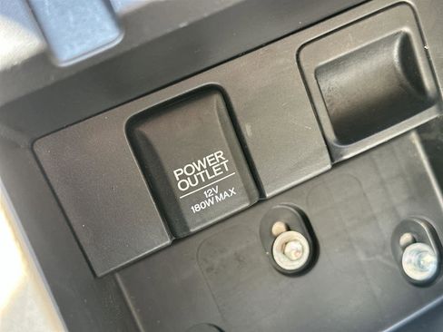 Used 2017 Honda Accord LX image 29