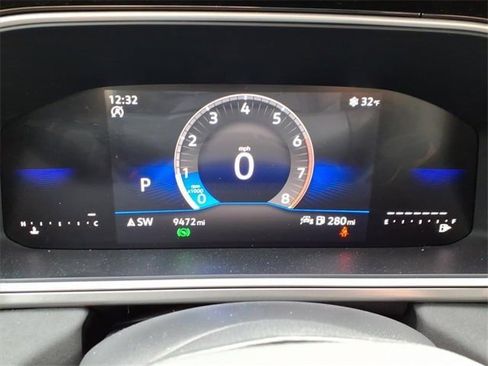 Used 2025 Volkswagen Taos SE image 20