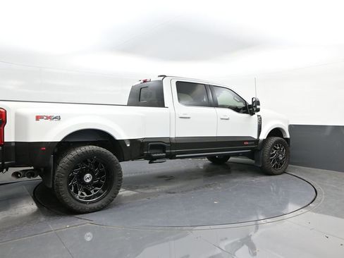 Used 2025 Ford F450 King Ranch w/ FX4 Off-Road Package image 15