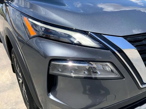 Used 2023 Nissan Rogue SV FWD image 27