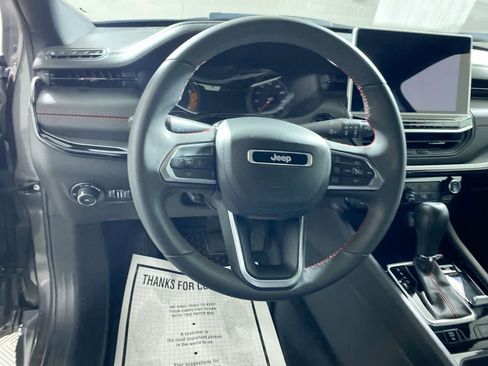 Used 2023 Jeep Compass Trailhawk image 16