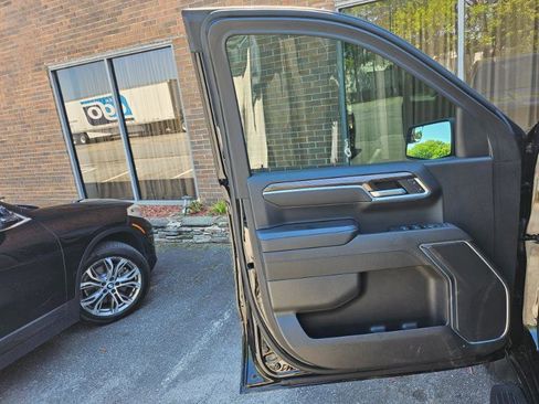 Used 2022 Chevrolet Silverado 1500 RST AWD/4WD image 38