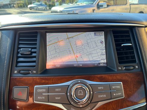 Used 2016 INFINITI QX80 4WD w/ Deluxe Technology Package image 23