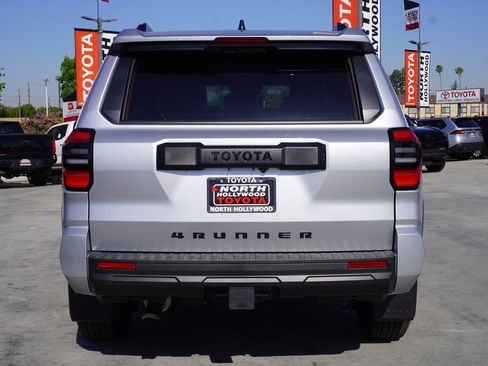 New 2026 Toyota 4Runner SR5 RWD image 5