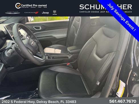 Used 2024 Jeep Compass Latitude AWD/4WD image 11