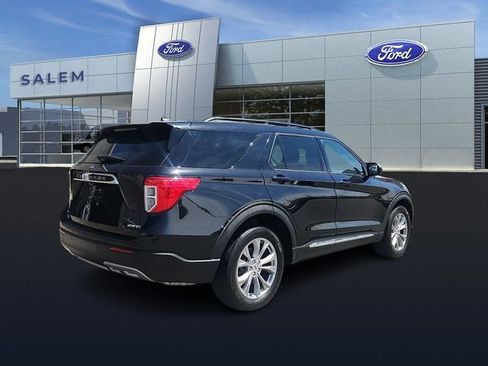 Certified 2022 Ford Explorer XLT w/ Equipment Group 202A AWD/4WD image 3