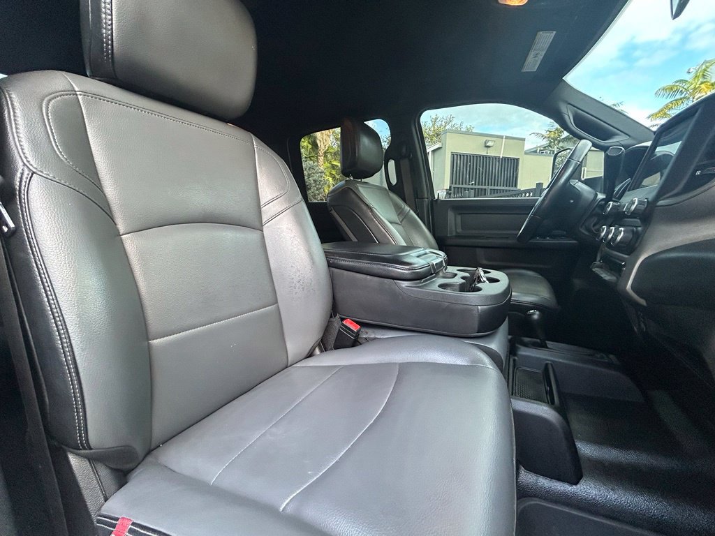 Used 2022 RAM 3500 Tradesman w/ Chrome Appearance Group AWD/4WD image 35