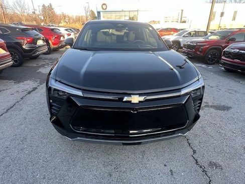 New 2025 Chevrolet Blazer EV LT image 9
