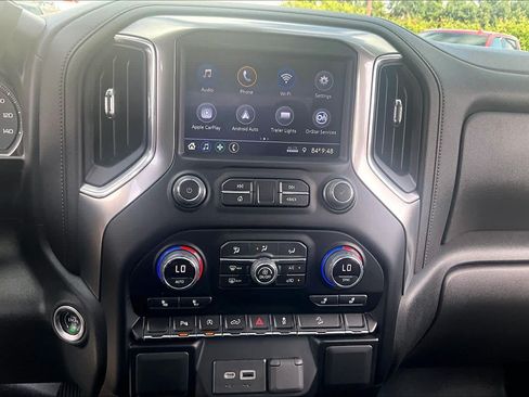 Used 2022 Chevrolet Silverado 1500 LT w/ Z71 Off-Road Package AWD/4WD image 34