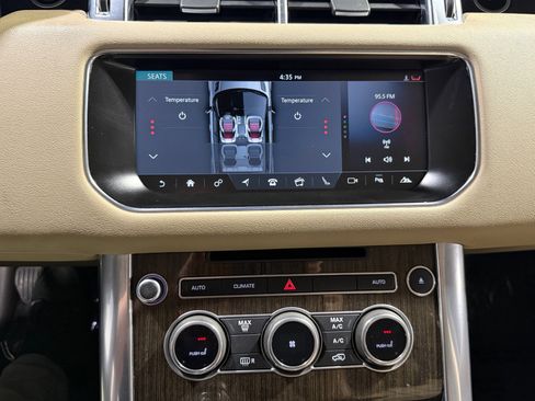 Used 2017 Land Rover Range Rover Sport SE image 27