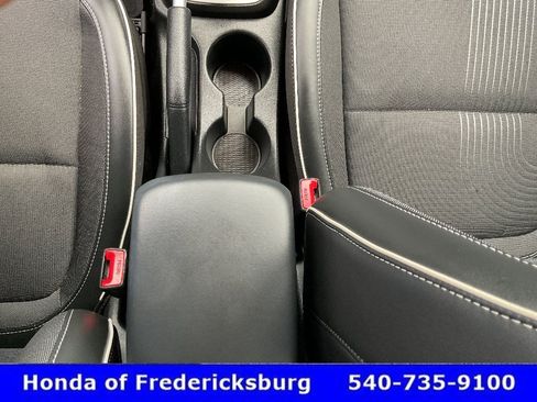 Used 2025 Hyundai Venue Limited FWD image 33