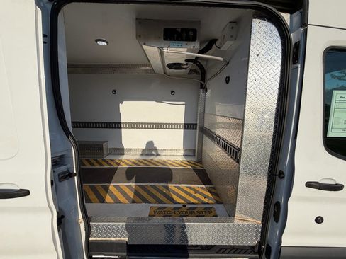 Used 2018 Ford Transit 250 148 Medium Roof w/ Exterior Upgrade Package RWD image 24